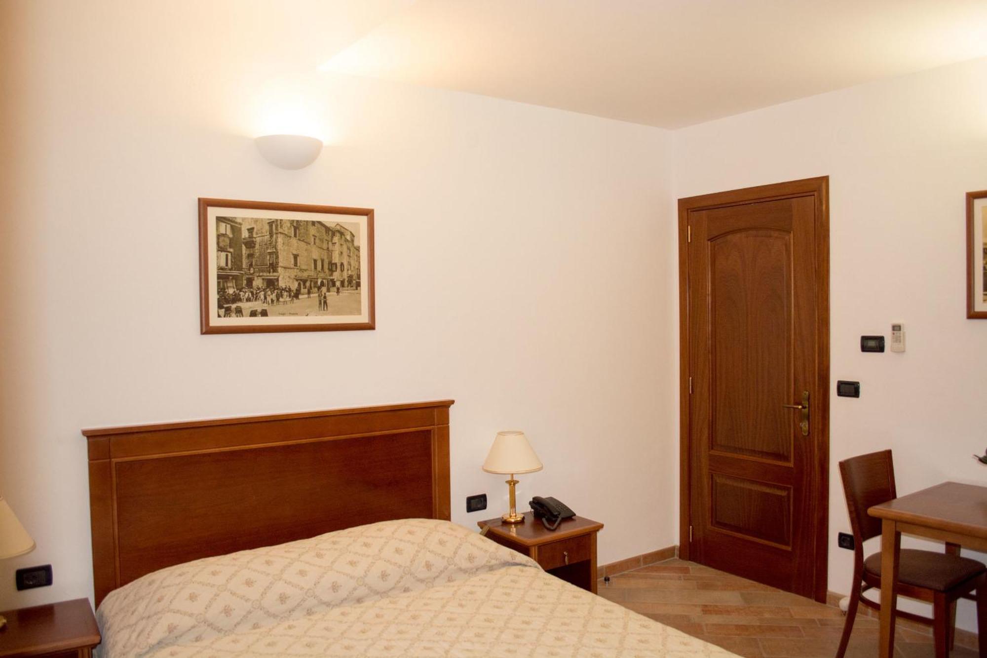 Villa Lavandula With Heated Swimming Pool Trogir Room photo