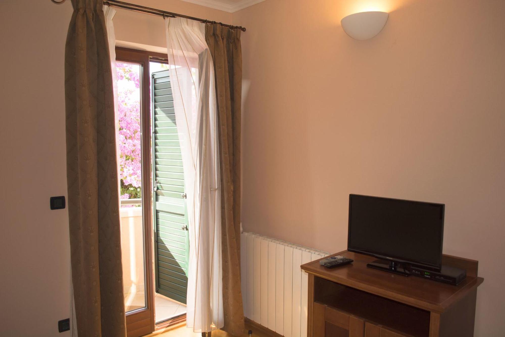 Villa Lavandula With Heated Swimming Pool Trogir Room photo